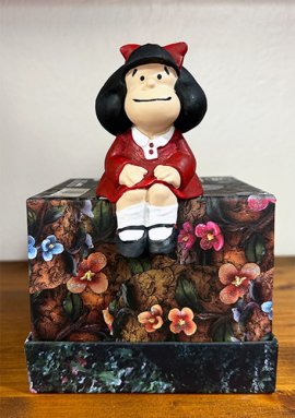 FIGURA MAFALDA CERAMICA